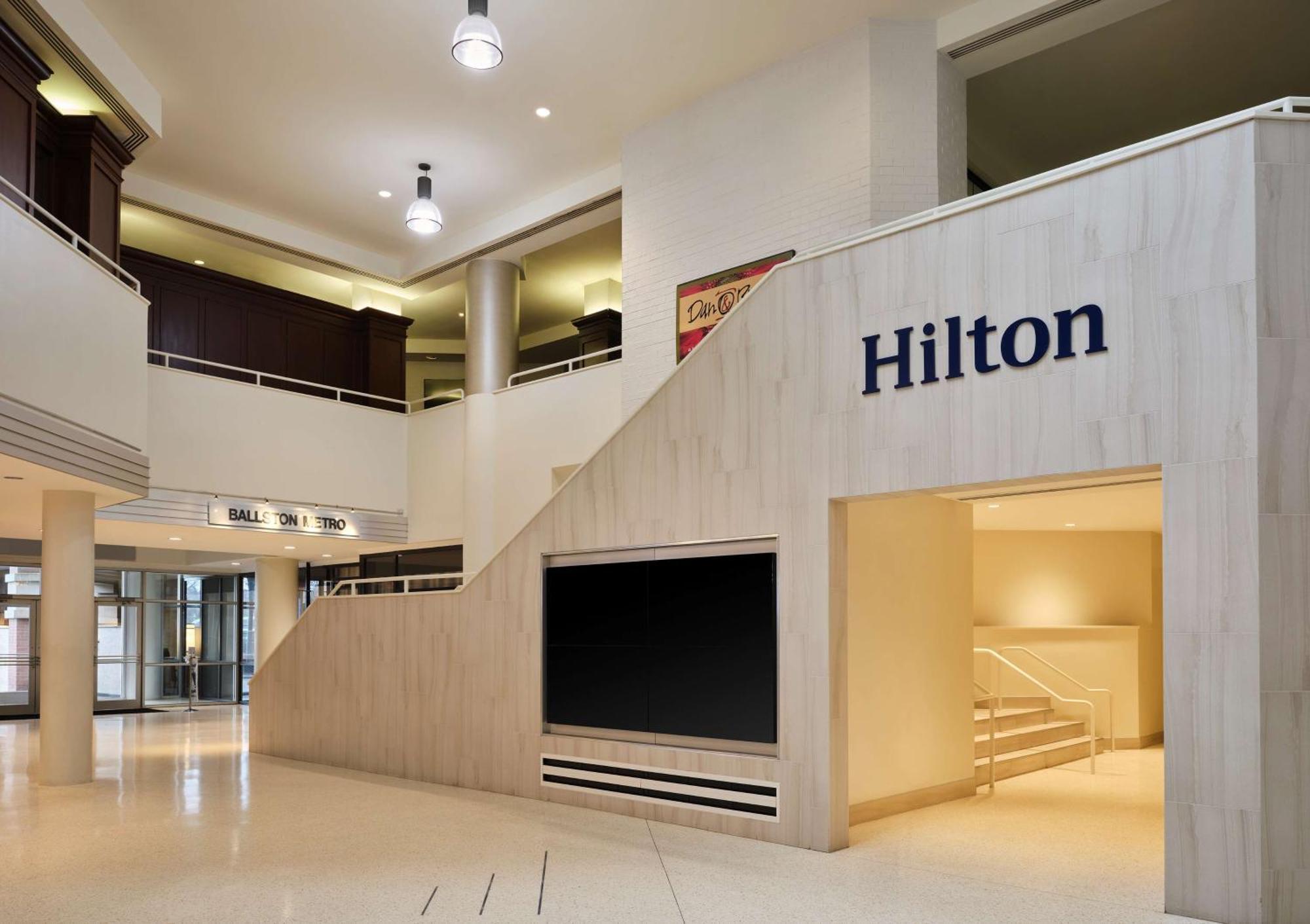 Hilton Hotel 3*