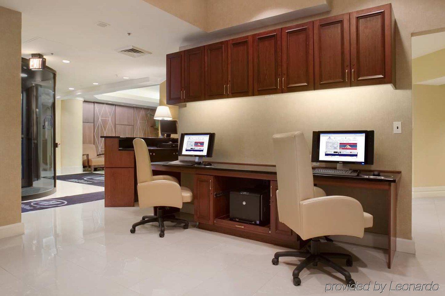 Hilton Hotel 3*